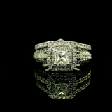 Diamond Halo Engagement Ring