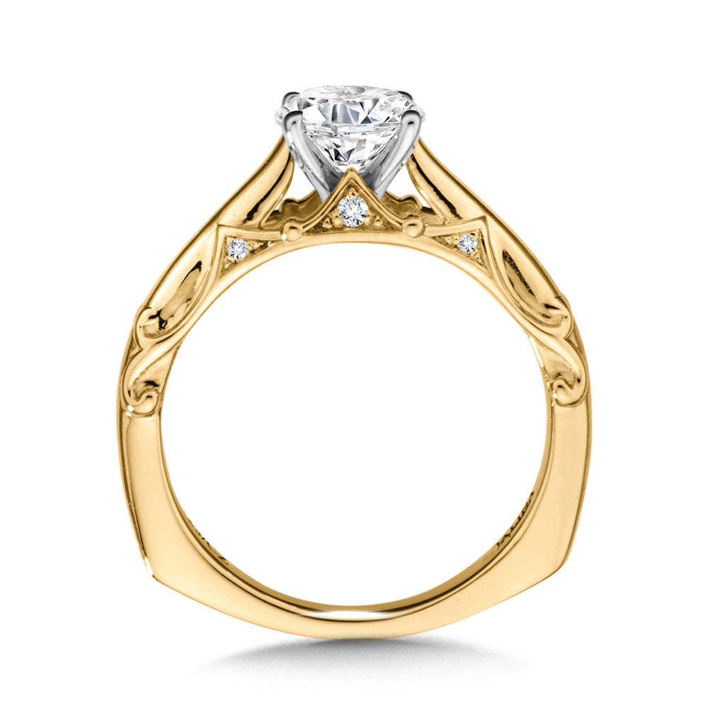SOLITAIRE ENGAGEMENT RING IN 14K YELLOW GOLD